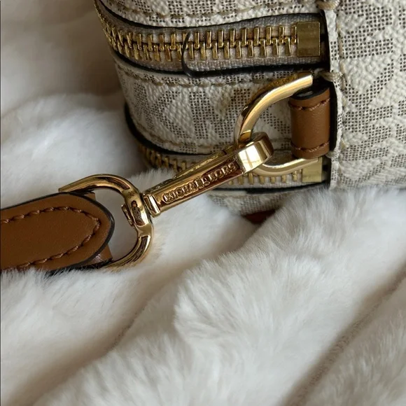 Michael Kors Monogram Cream and Tan Crossbody Bag - Picture 5 of 11